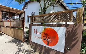 Hostal Blood Moon